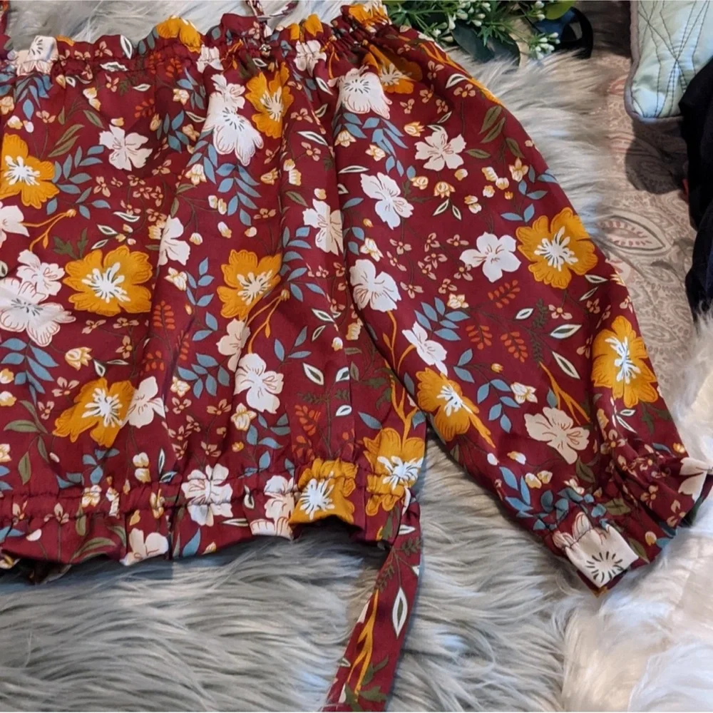 Paper Moon Blouse - Picture 3 of 10